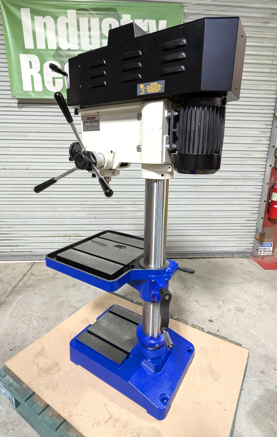 Vectrax Mill / Drill Machine 20" Swing 170 – 2000 RPM 220v 3ph *Scratch &a