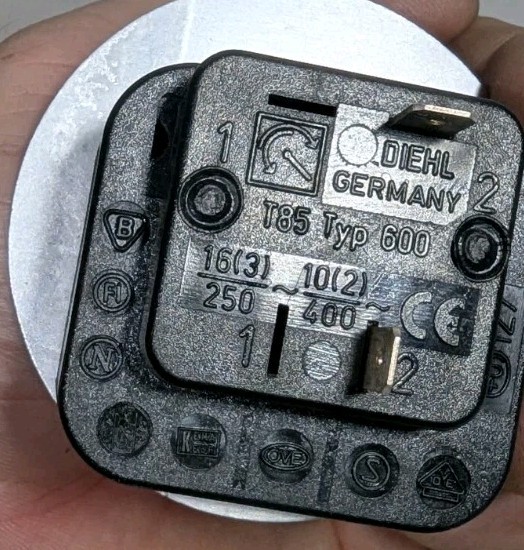 GENUINE DIEHL T85 TYPE 600 TIMER 15 MIN 15A 1000W / 1/4 HP 120/250 VAC 60 Hz