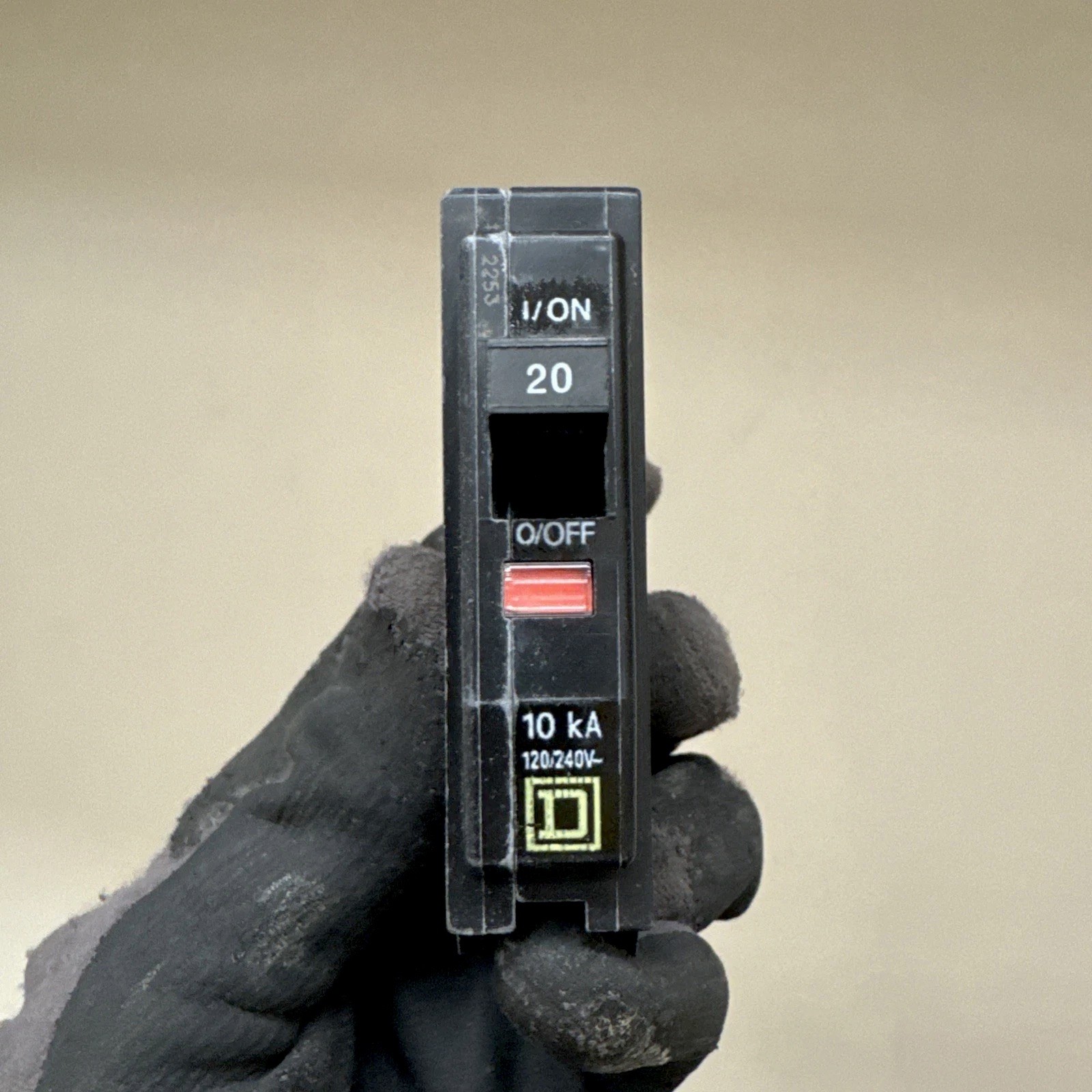 Square D QOB120 20Amp Circuit Breaker – 1Pole – 120/240V 10kA-NNB Freeship