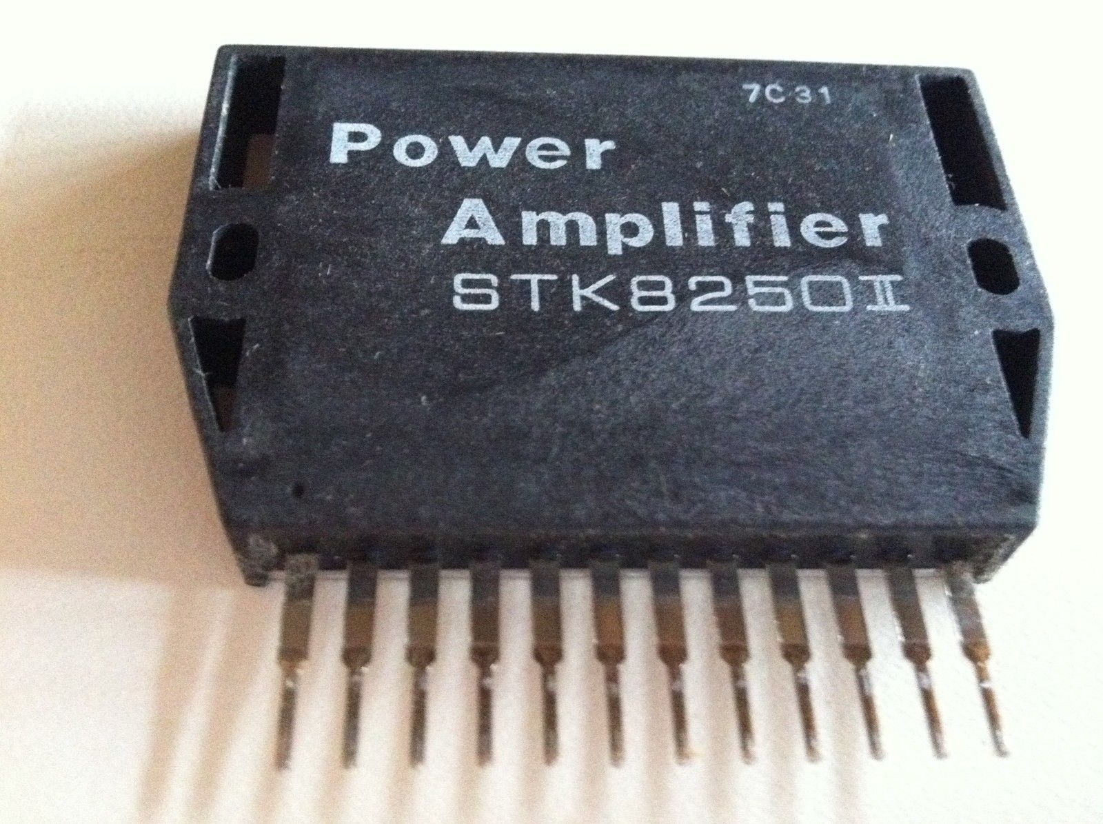 2 Pieces STK8250II + Heat Sink Compound By SANYO