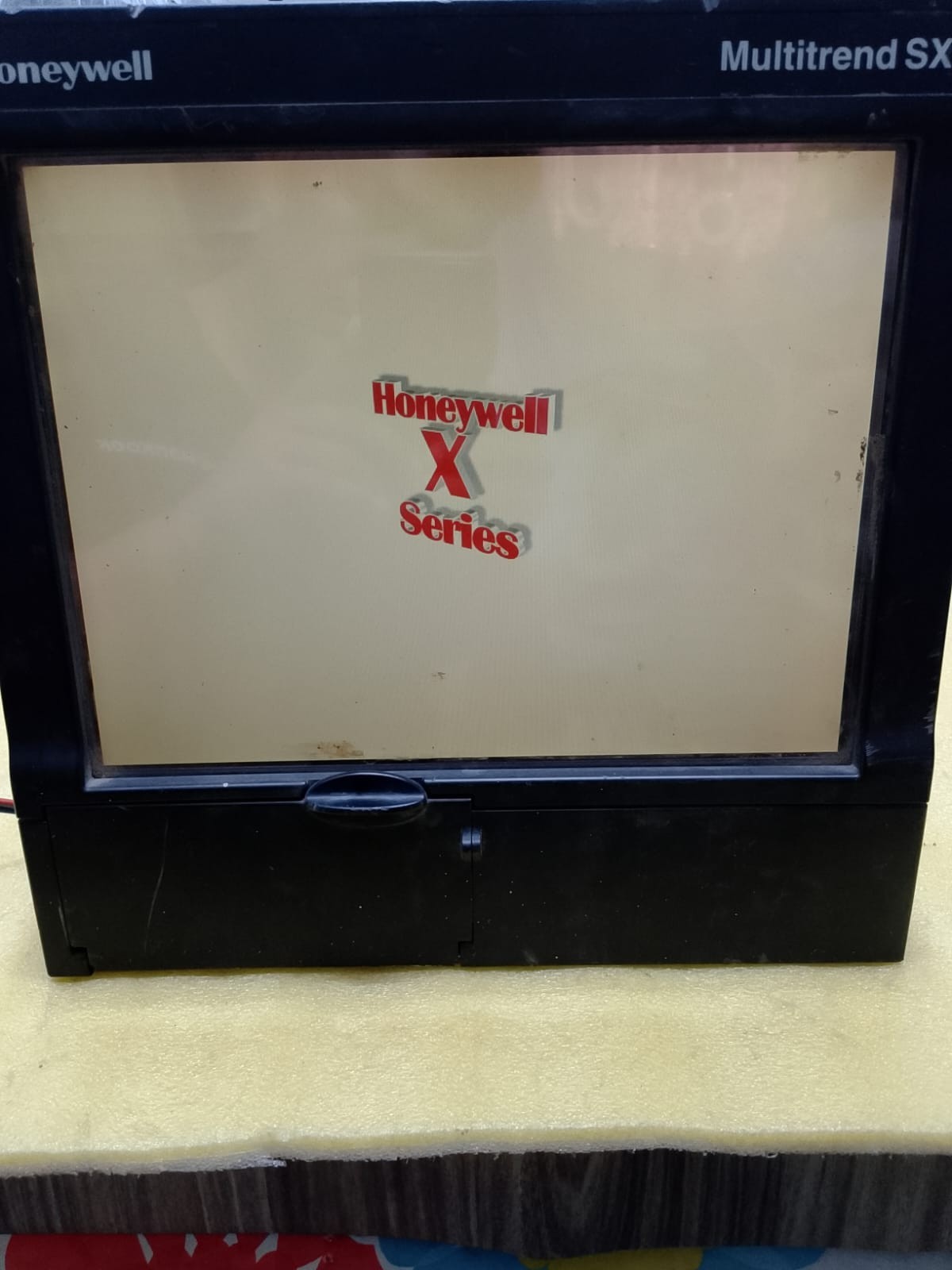 Honeywell V6MULTI PLUS TVMUSX-888800-440-11-2-005-00000S-000 Recorder AS is