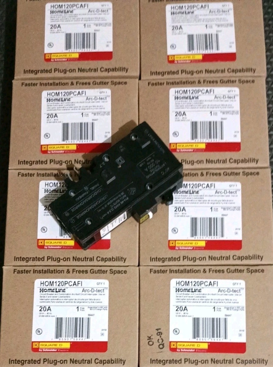 (9) Square D Homeline HOM120PCAFI 1P 20A 120VAC Circuit Breakers
