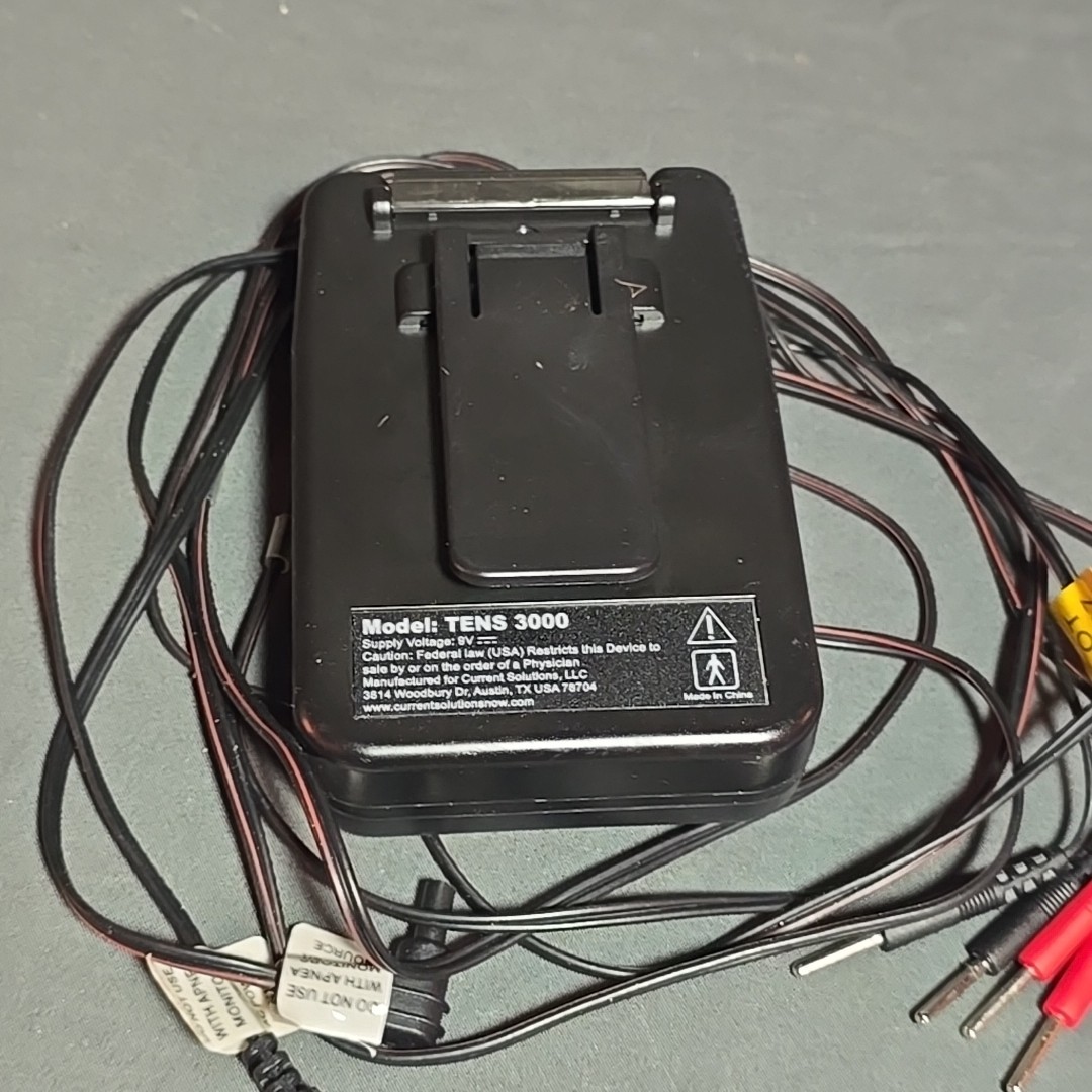 Roscoe TENS 3000 2-Channel Handheld Unit with Leads Untested