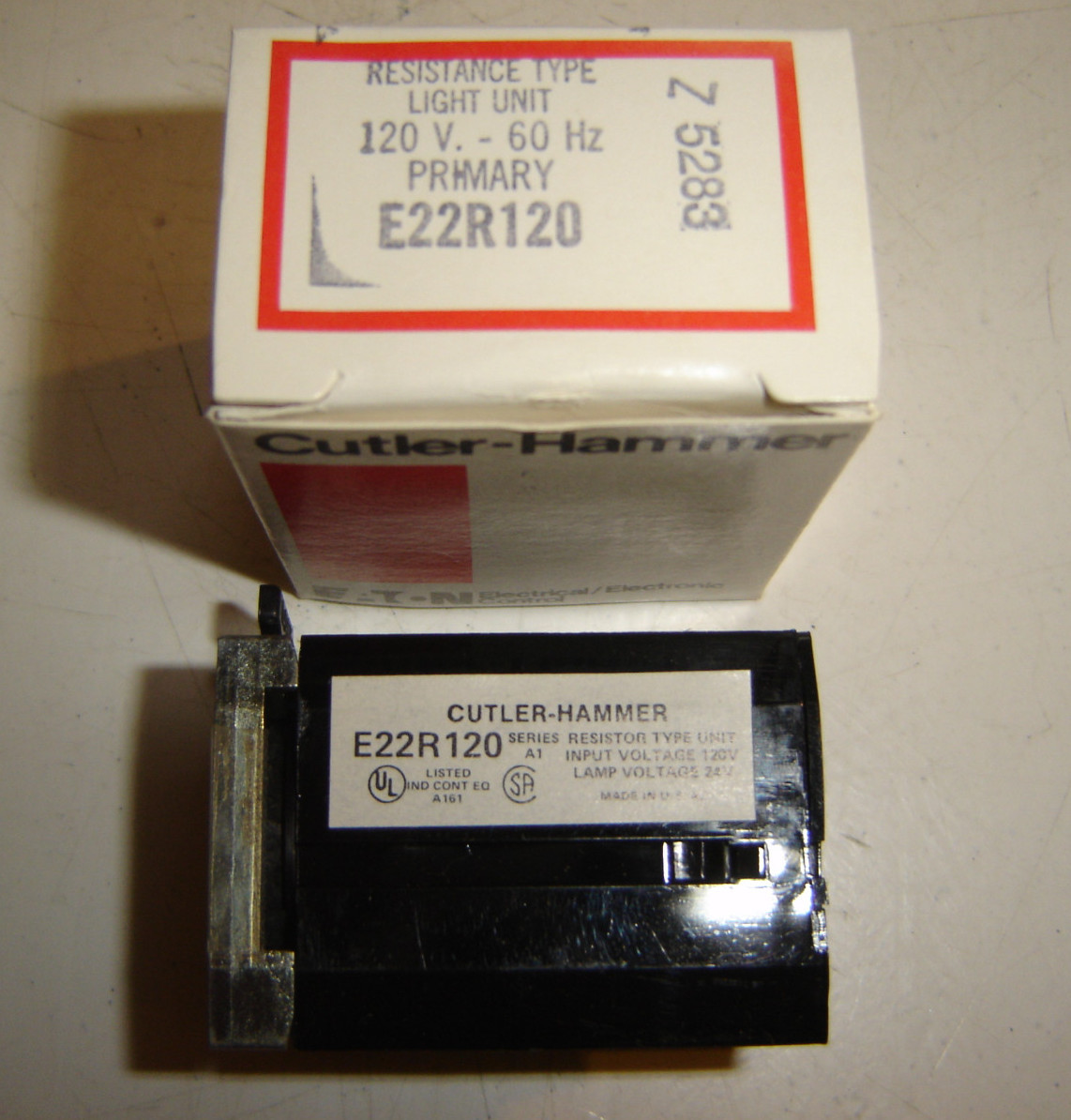 Cutler Hammer E22LWR120 Indicator Light E22R120 E22LW