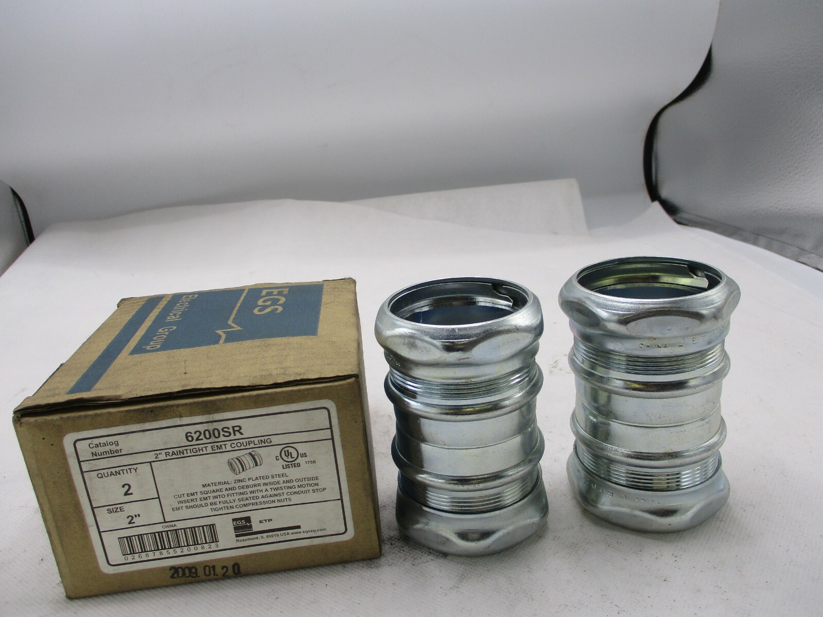 NEW BOX OF 2 EGS 6200SR 2″ RAINTIGHT EMT COUPLING