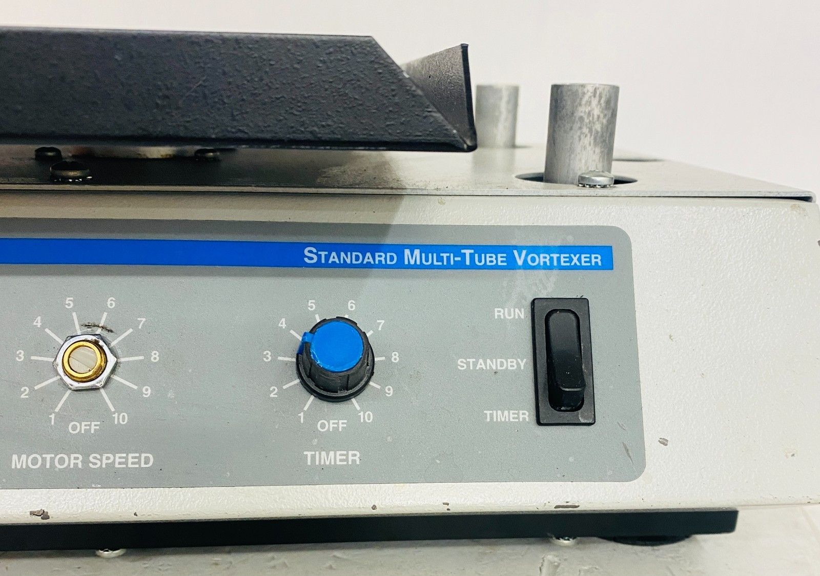 VWR Scientific Products 58816-115 Standard Multi-Tube Vortexer, Tested