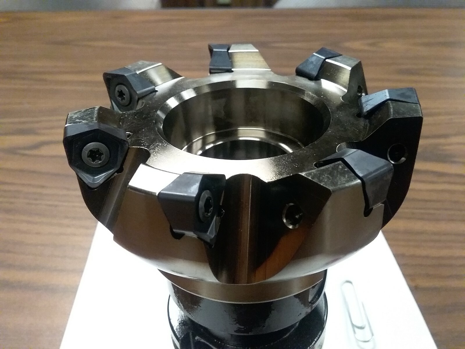 4″ 90 degree MFWN90 face mill, w. Kyocera WNMG080616 inserts, w. CAT40 arbor