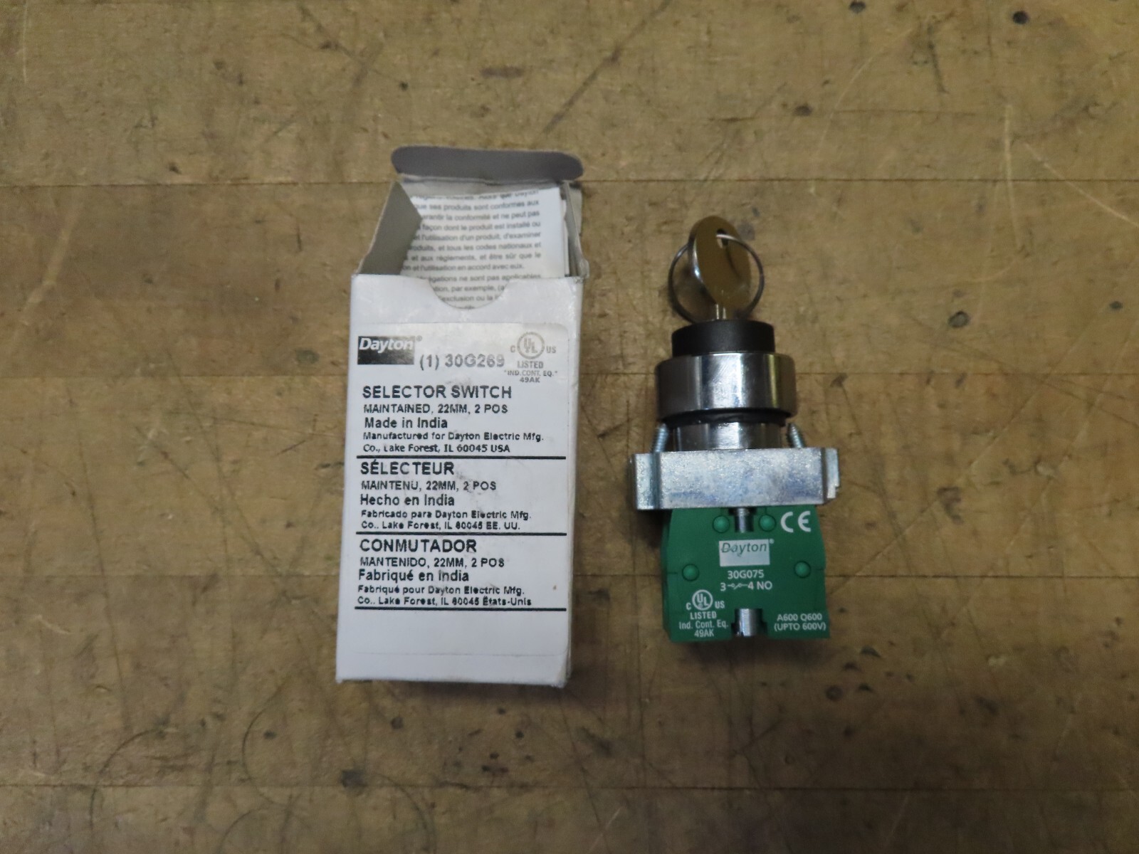 Dayton 30G269 keyed 2 position maintained Selector switch **ONLY 1 KEY** (@D83)