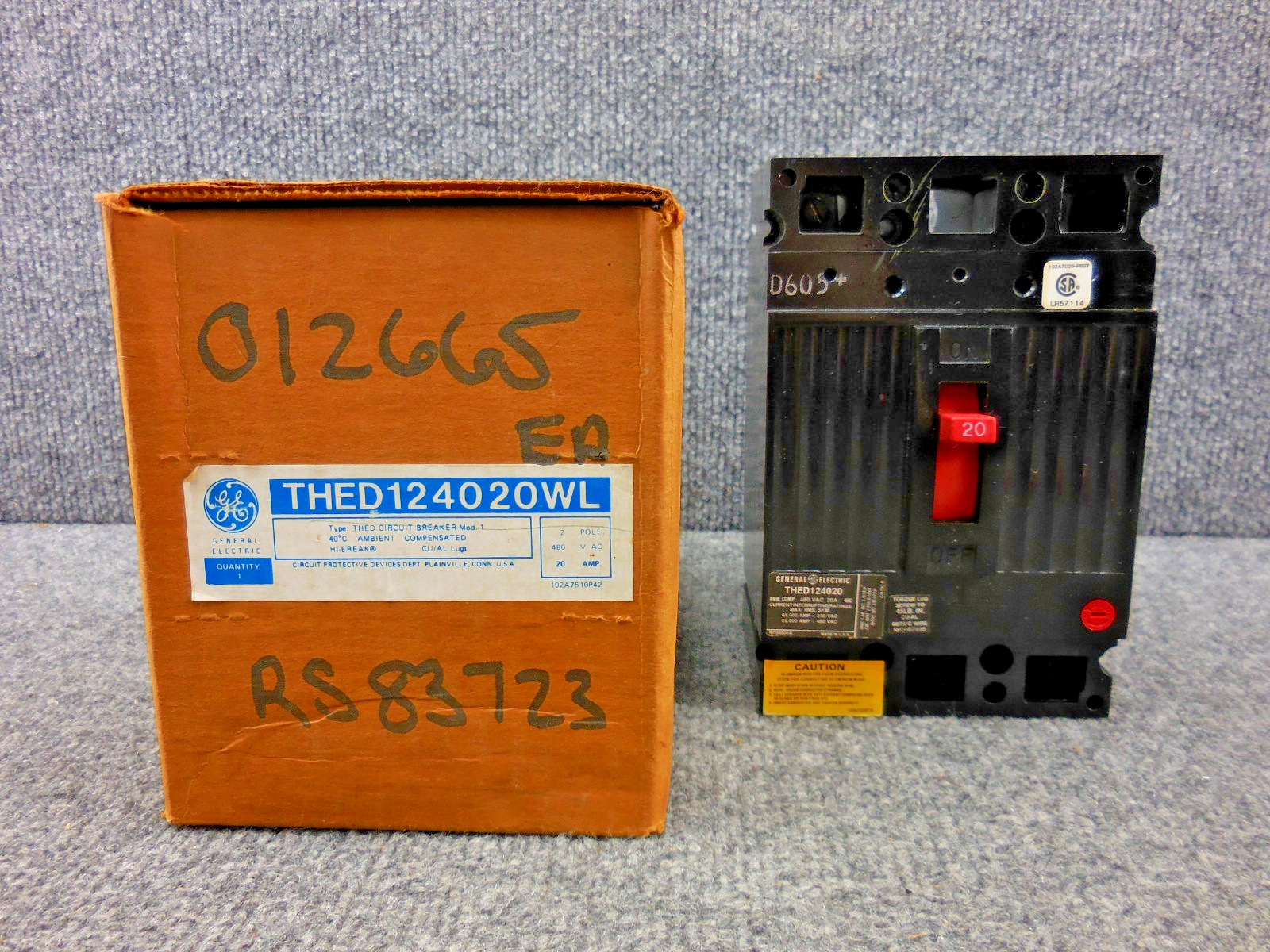 Unused GE General Electric THED124020WL Circuit Breaker 20 amp 2 Pole THED124020