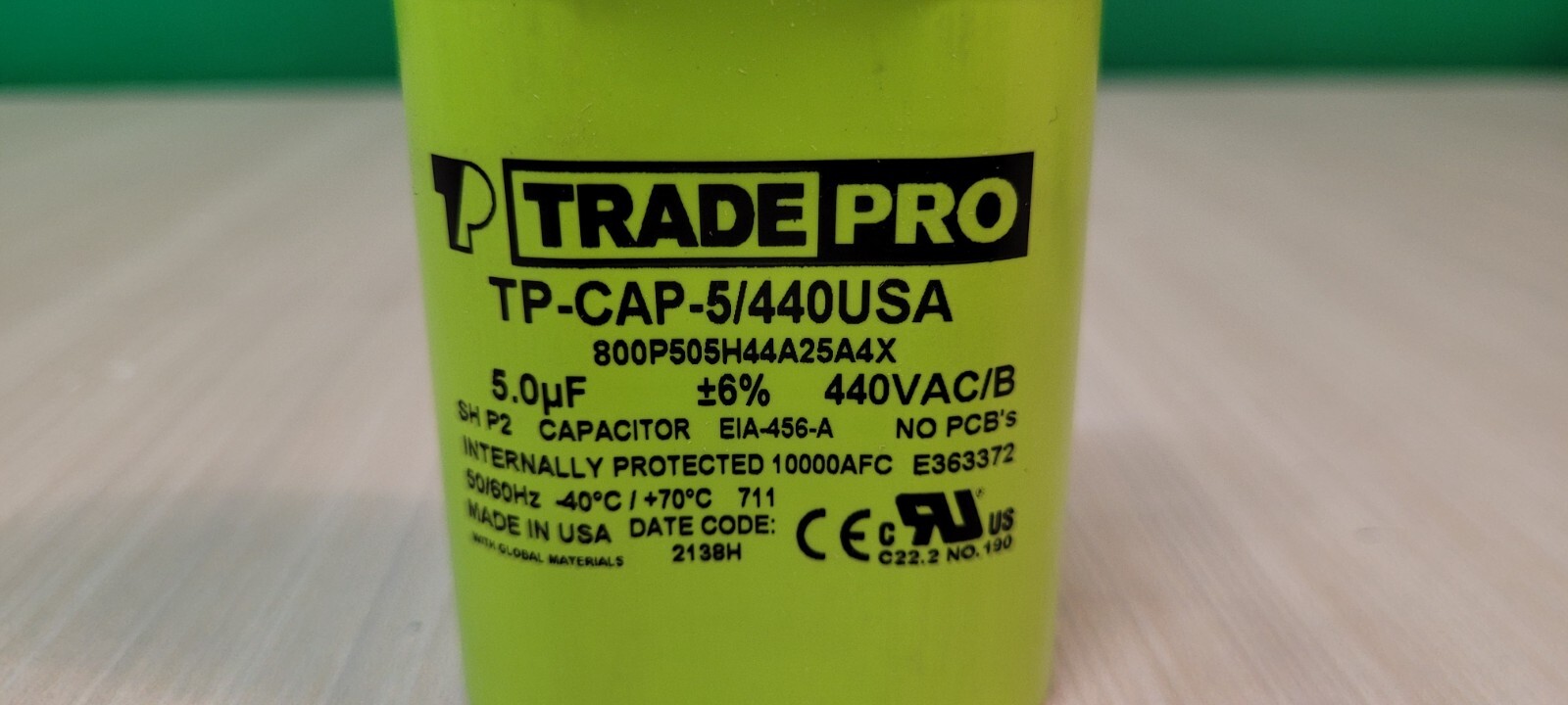 Tradepro Single Oval Run Capacitor 5 MFD 50/60hz 440/370 VAC DUAL VOLTAGE RATED