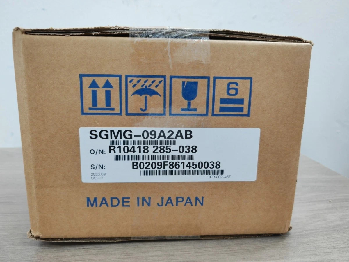 2 years warranty New Yaskawa SGMG-09A2AB AC SERVO MOTOR SGMG09A2AB