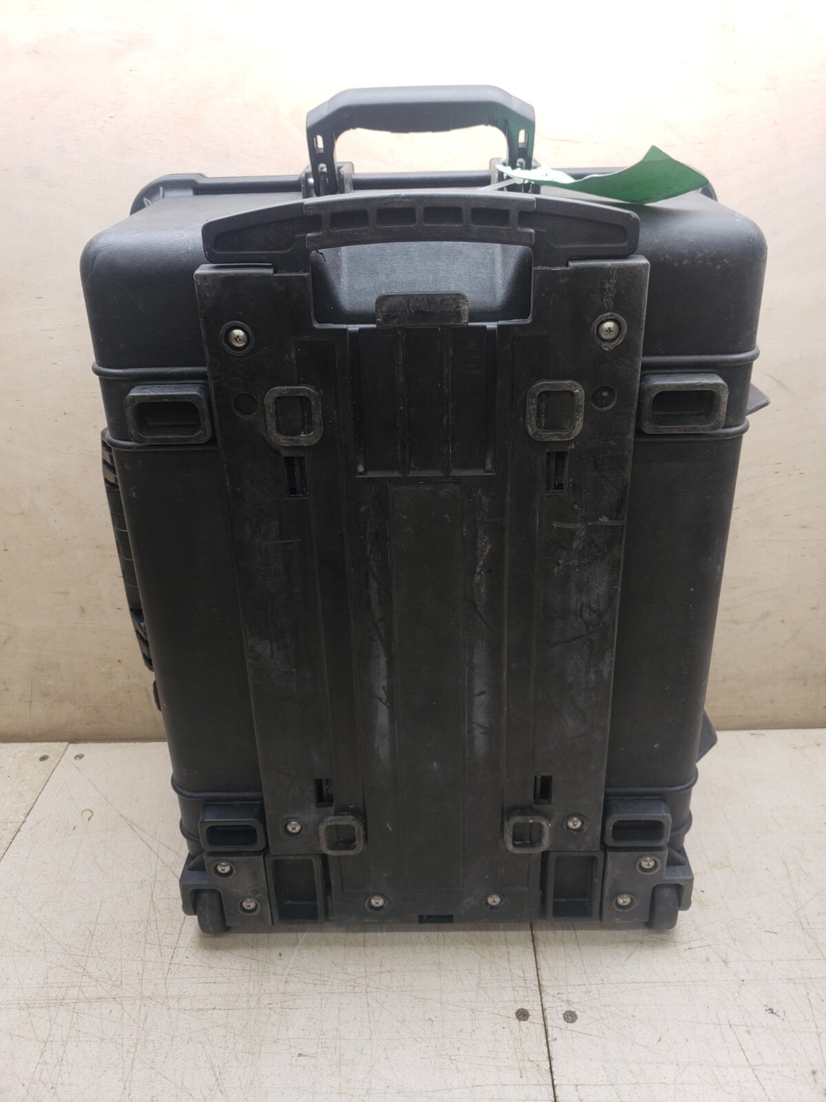 NOS Pelican Weathertight Hard Protector Case with Foam Insert 10″x18″ x 22″ OD