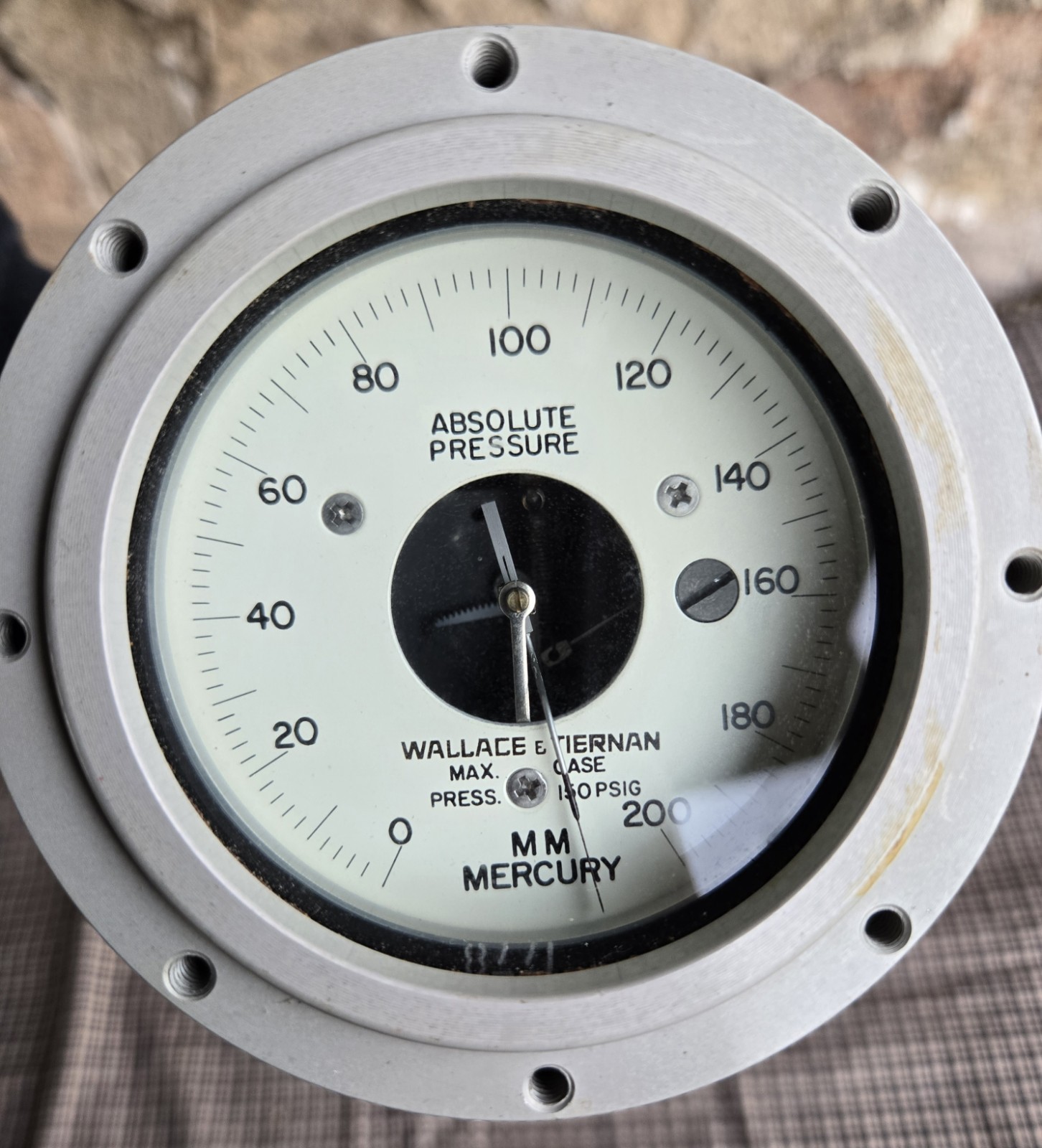 Pennwalt Wallace & Tiernan 61D-1D-0200 Absolute Pressure Gauge 150 PSIG