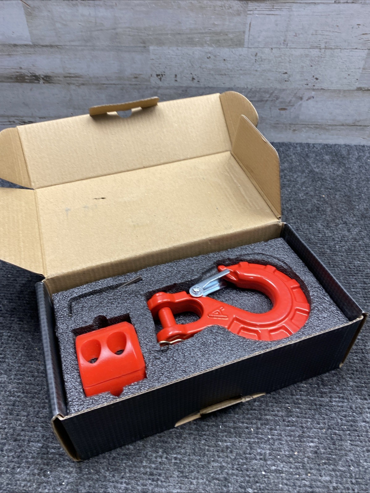 Forged Steel Winch Hook 3/8″ Grade 70 Safety Latch Cable Red 92162R