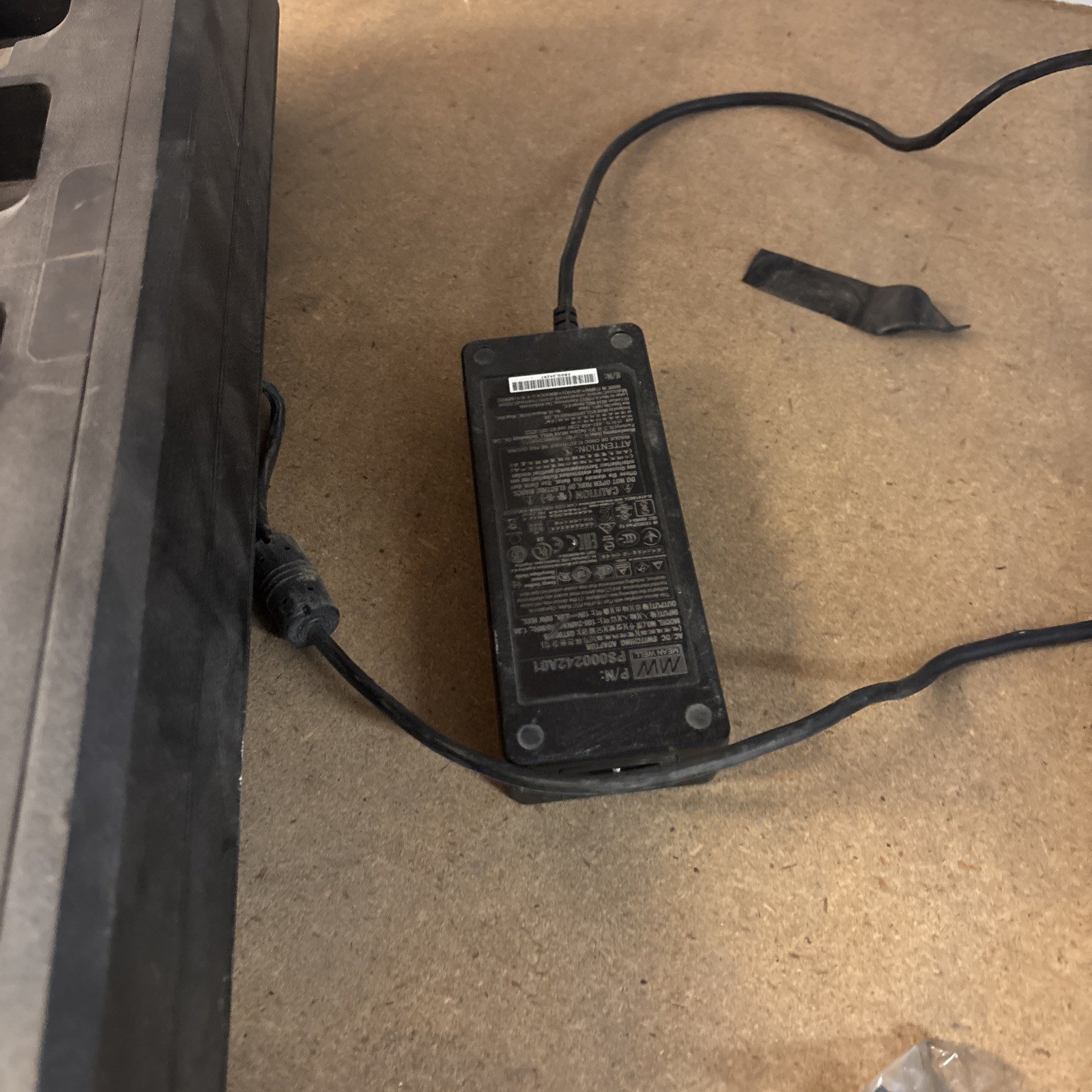 Motorola Impres 2 PMPN4283A Multi-Unit 6 Slot Battery Charger w/ Power Supply
