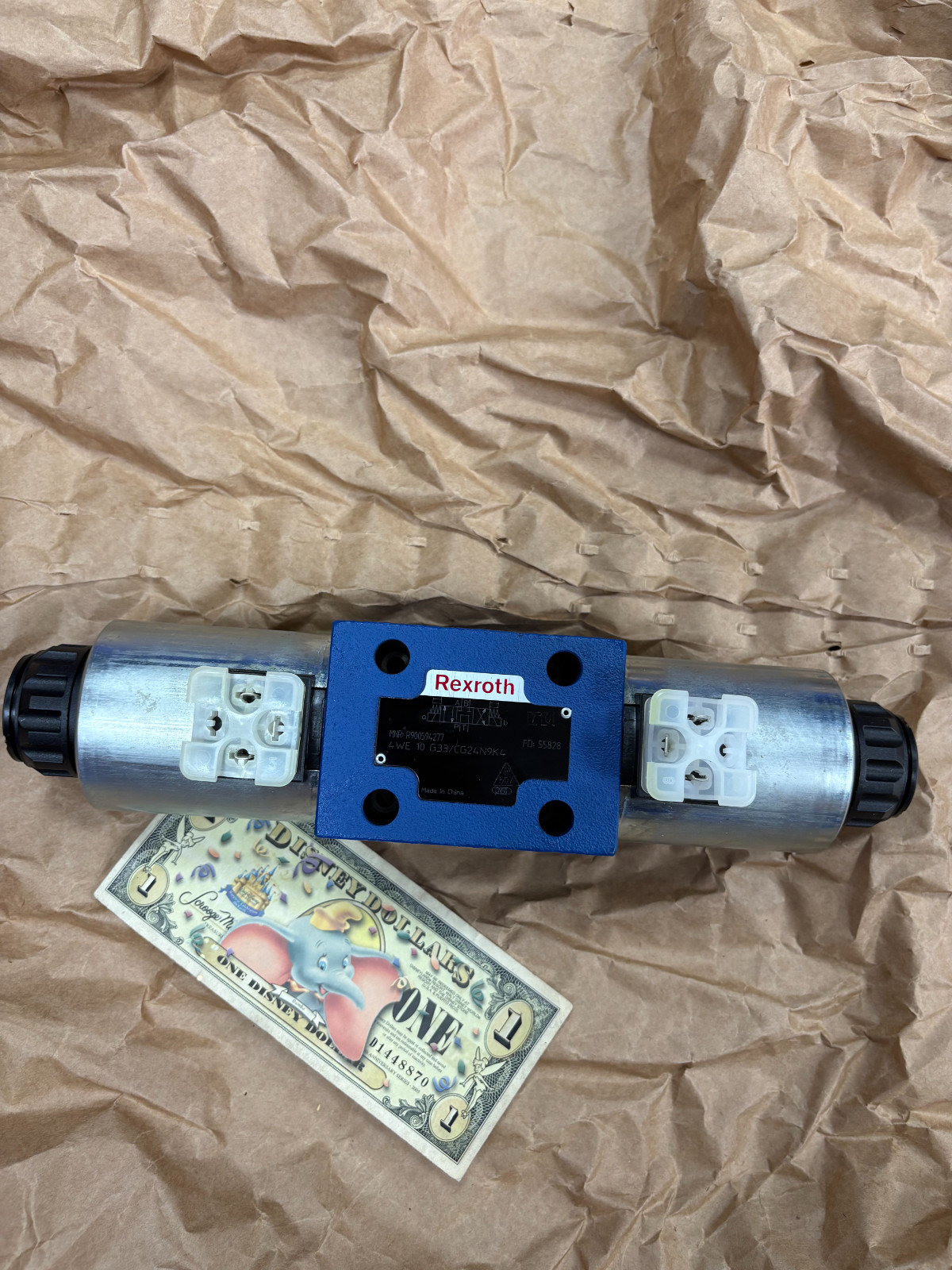 4WE10G3X/CG24N9K4 NEW REXR0TH VALVE R900594277 4WE10G33/CG24N9K4