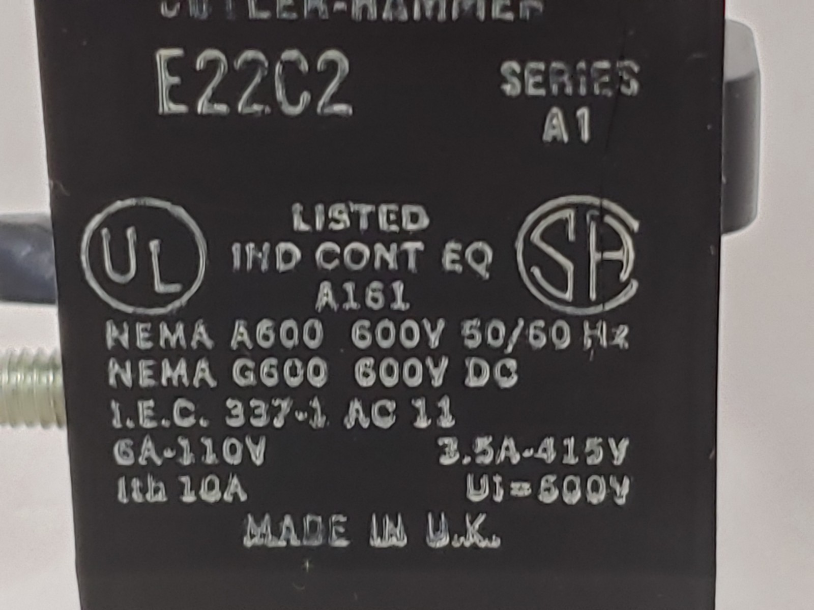CUTLER HAMMER E22C2 CONTACT BLOCK 1NO 1NC 600V 50/60HZ (LOT OF 2) NNB
