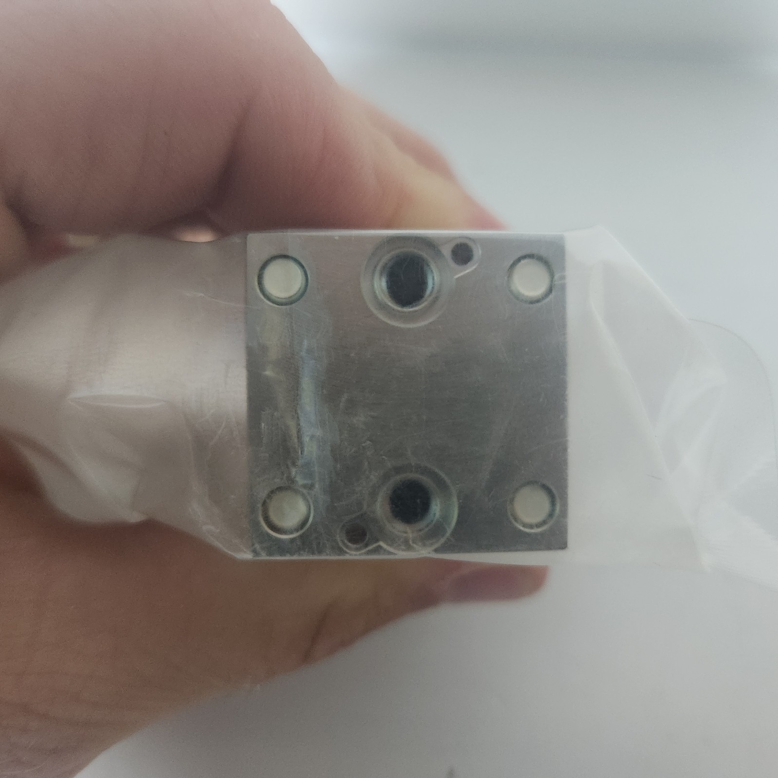 Fujikin FUPSDL-21GT-6.35UGC Type NC 0.4~0.6 MPa Valve 492740