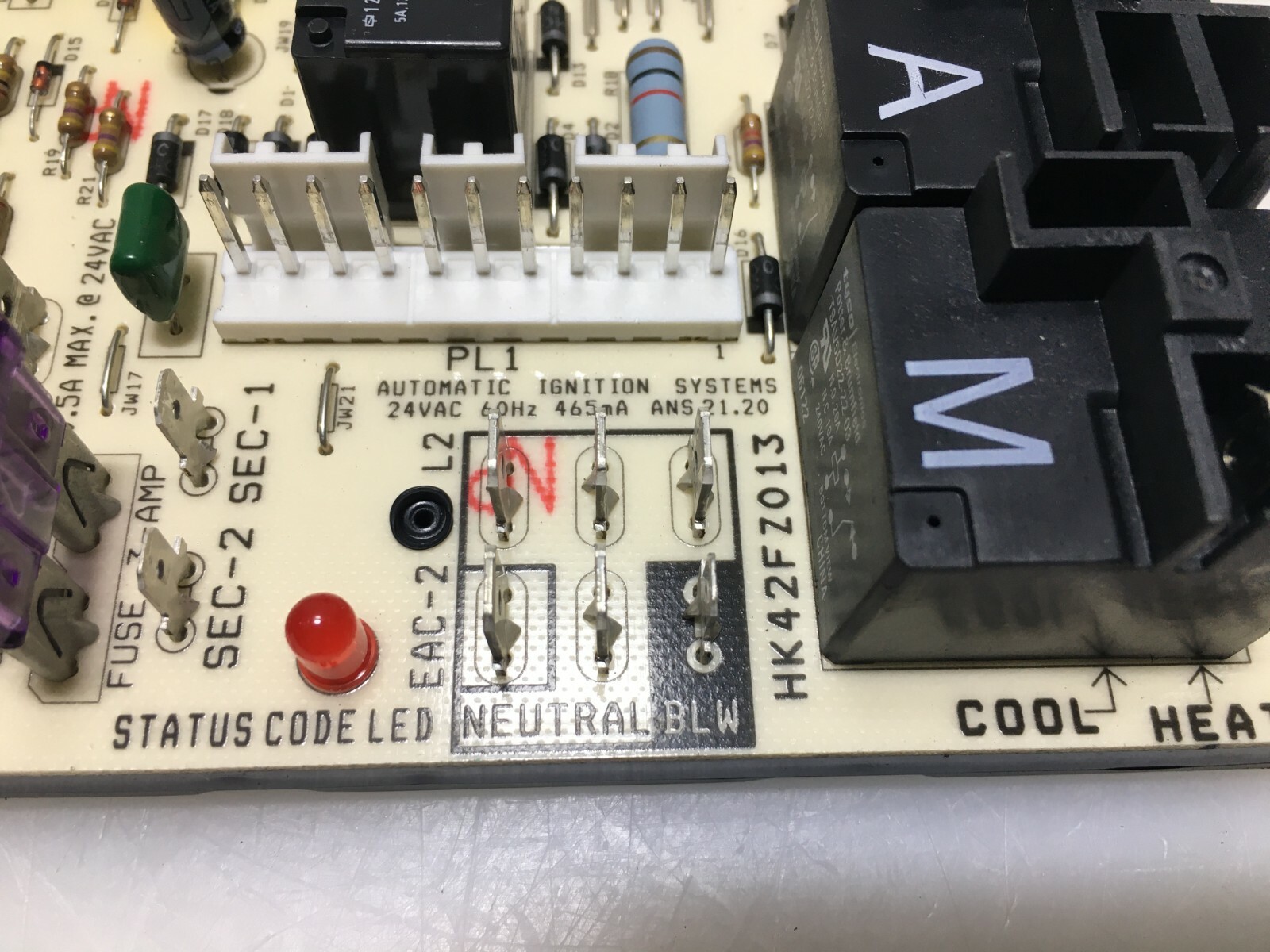Carrier Bryant Circuit Board CEPL130438-01 HK42FZ013 used #P395